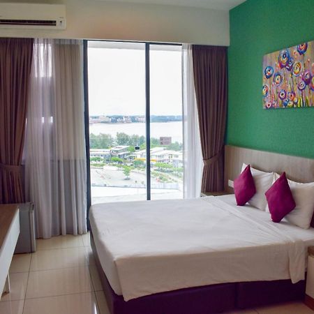 D'Wharf Hotel & Serviced Residence Port Dickson Esterno foto