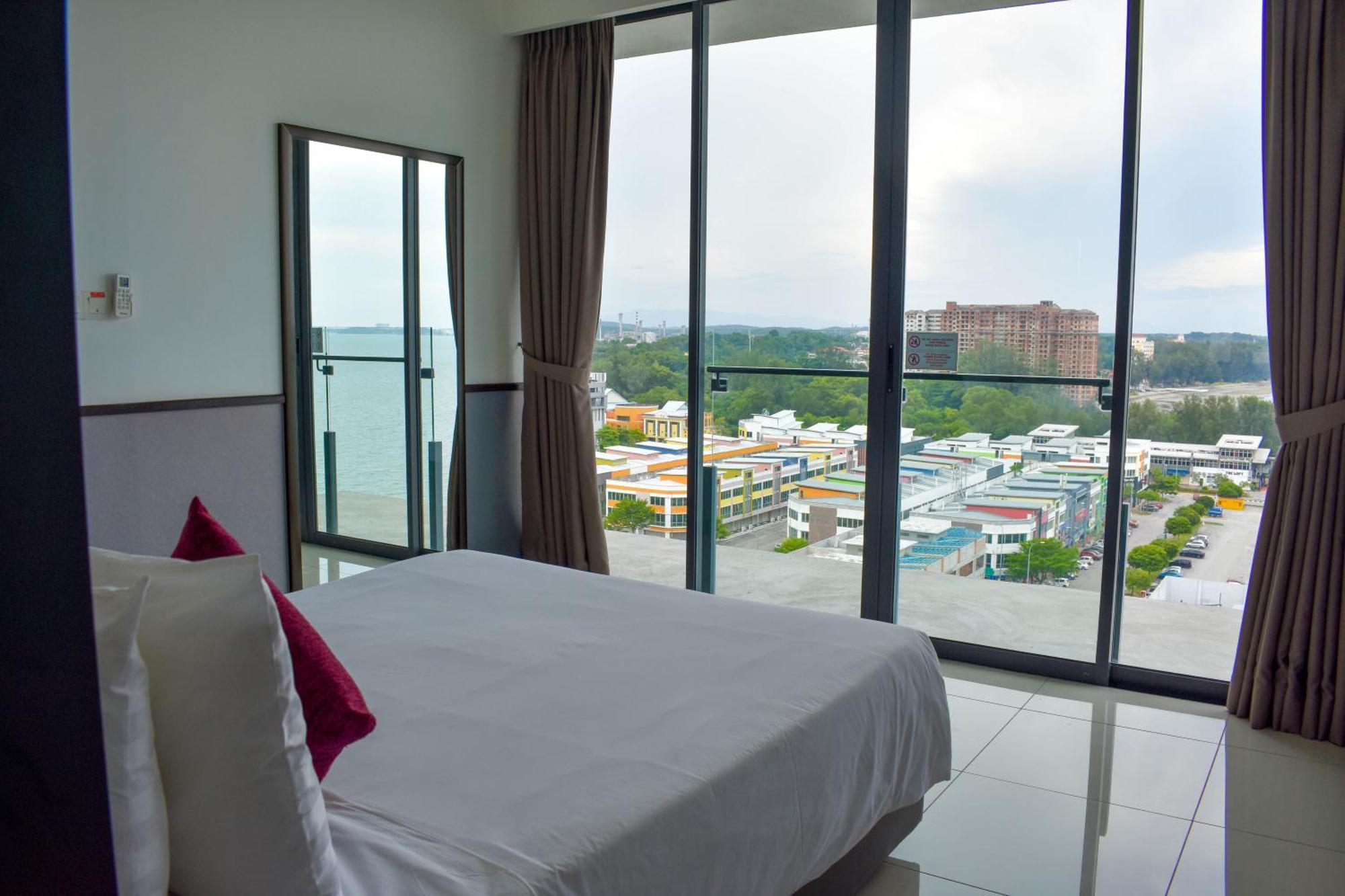 D'Wharf Hotel & Serviced Residence Port Dickson Esterno foto