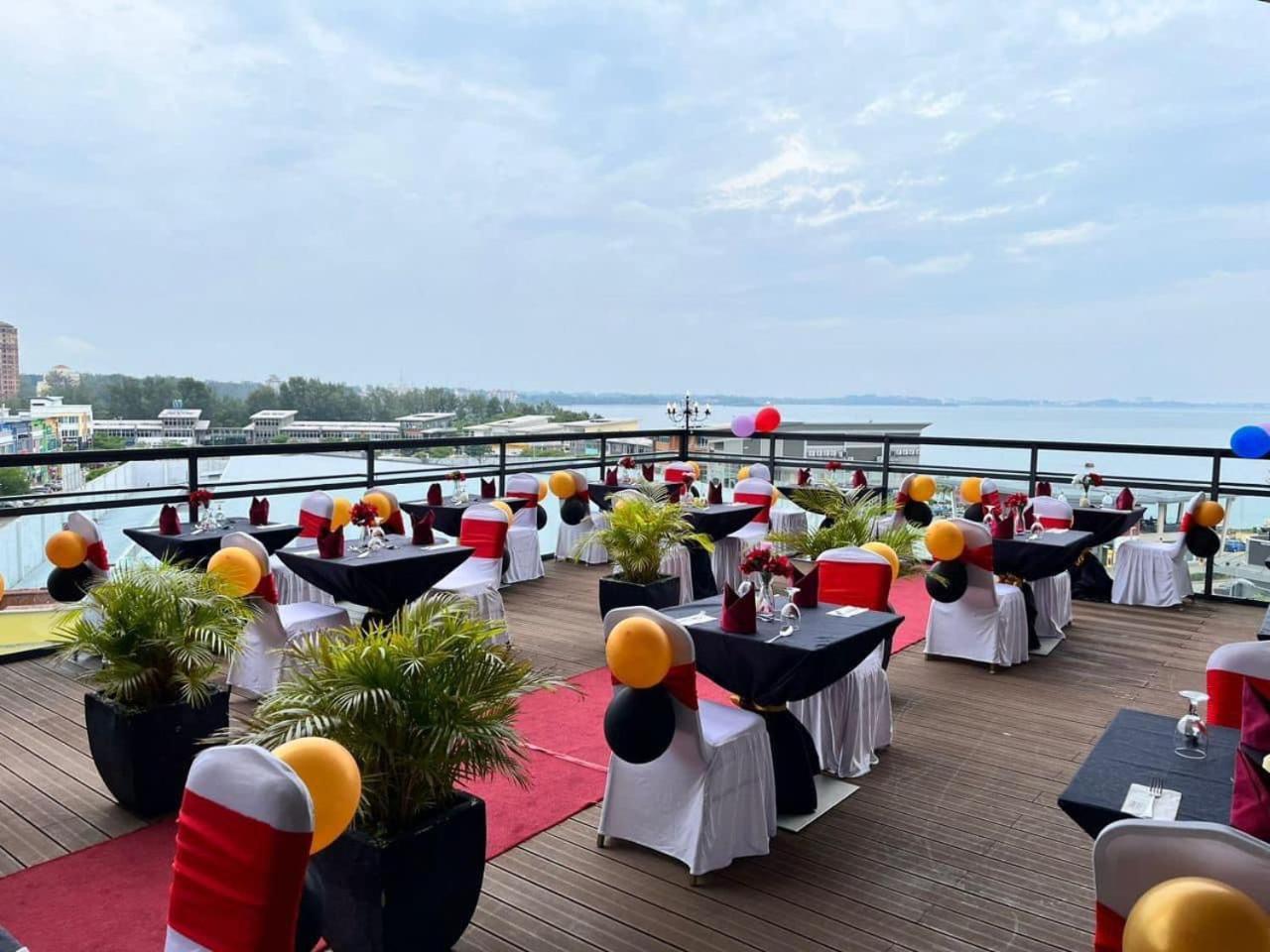 D'Wharf Hotel & Serviced Residence Port Dickson Esterno foto