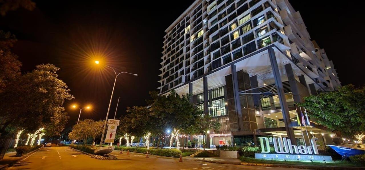 D'Wharf Hotel & Serviced Residence Port Dickson Esterno foto