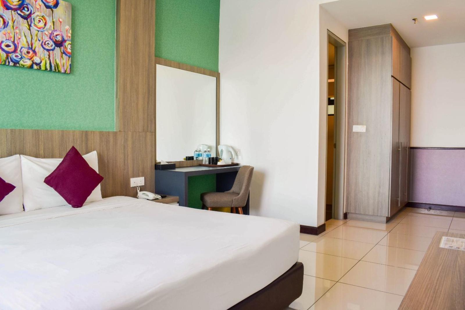 D'Wharf Hotel & Serviced Residence Port Dickson Esterno foto