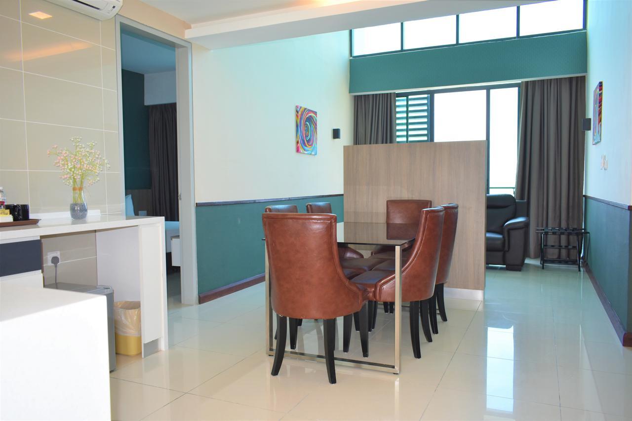 D'Wharf Hotel & Serviced Residence Port Dickson Esterno foto